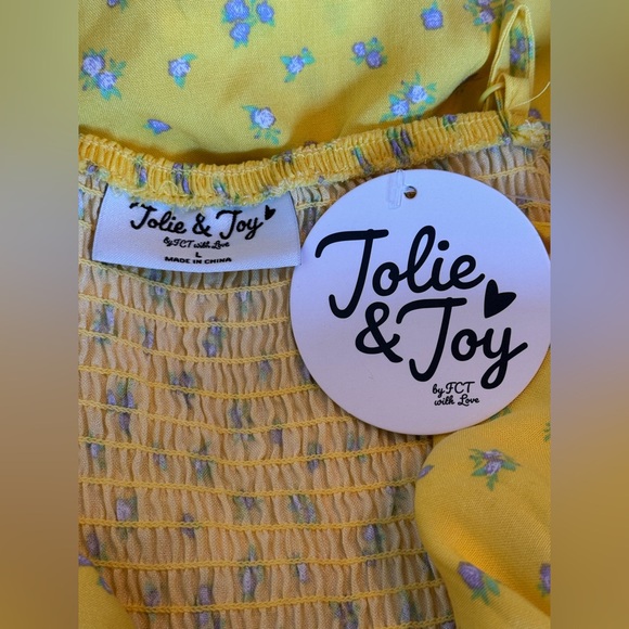 Jolie & Joy Yellow Floral milkmaid romper nwt small - Picture 7 of 7